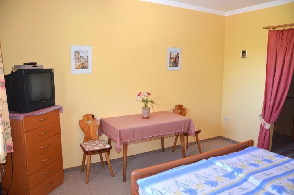 Landgasthof Zur Quelle Seeshaupt Quarto foto