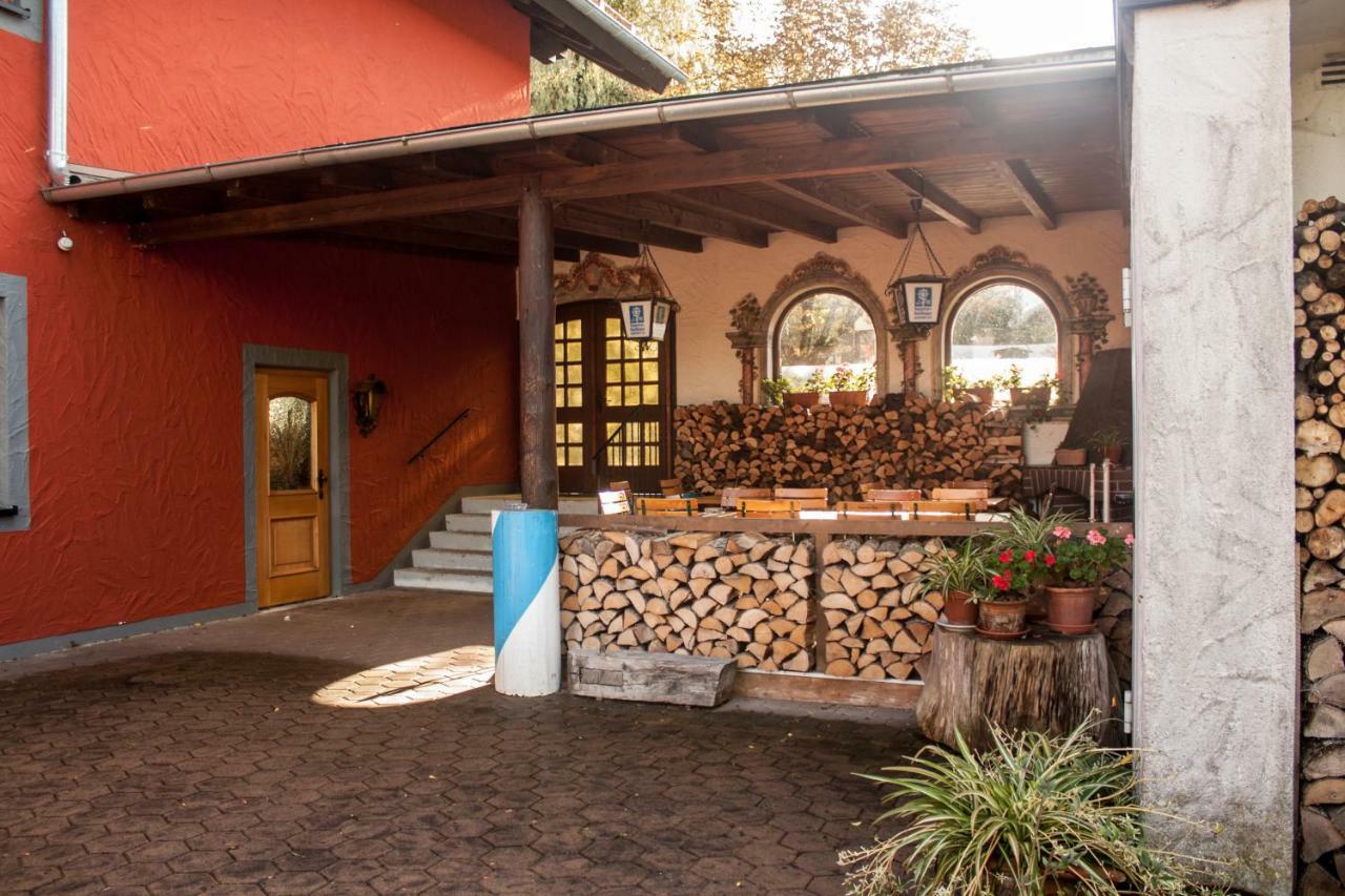 Landgasthof Zur Quelle Seeshaupt Exterior foto